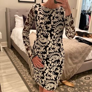 ⭐️Alice + Olivia Black & White Embroidered Dress (0)